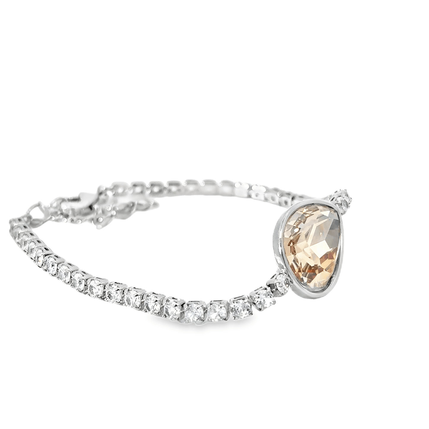 Elegant Teardrop Bracelet