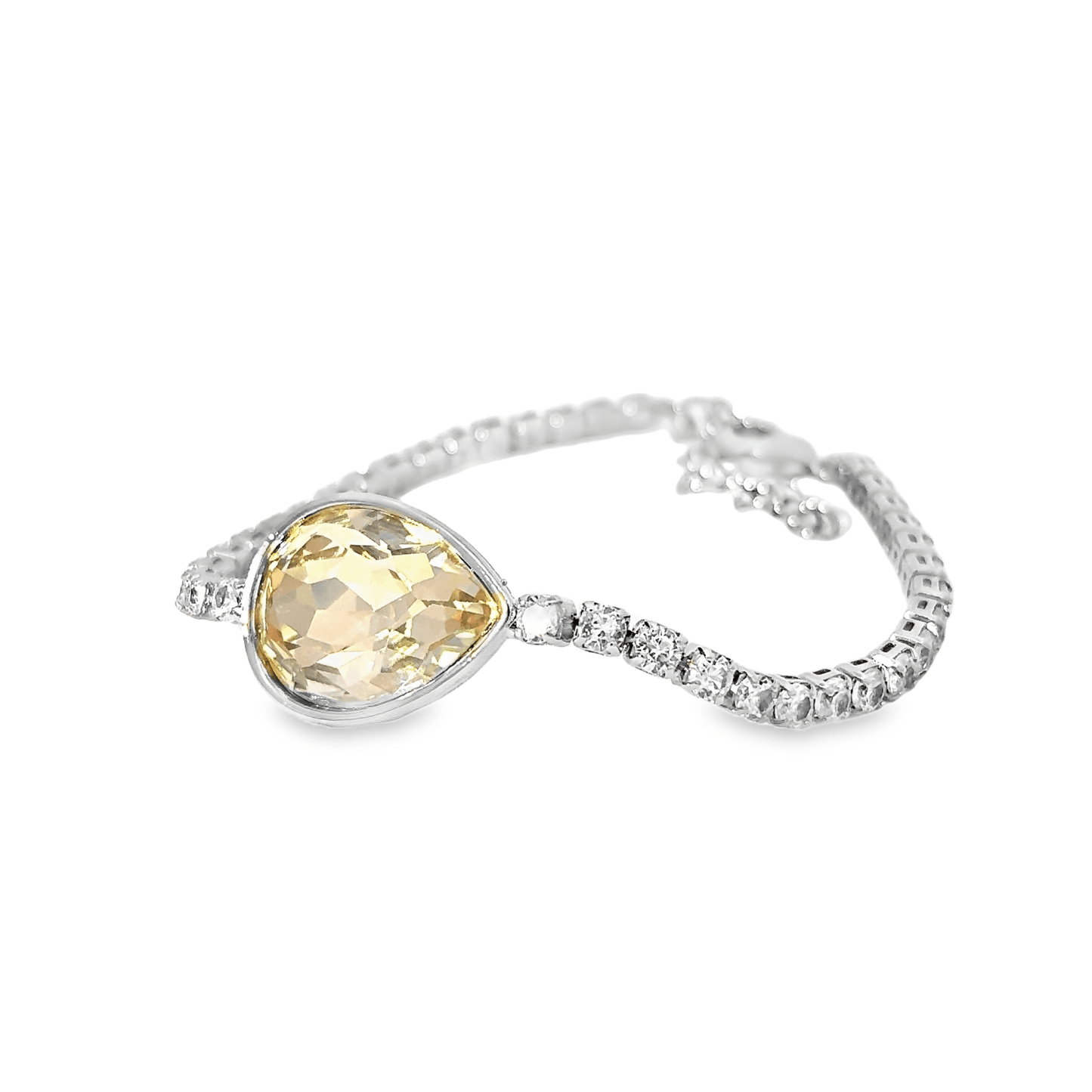 Elegant Teardrop Bracelet