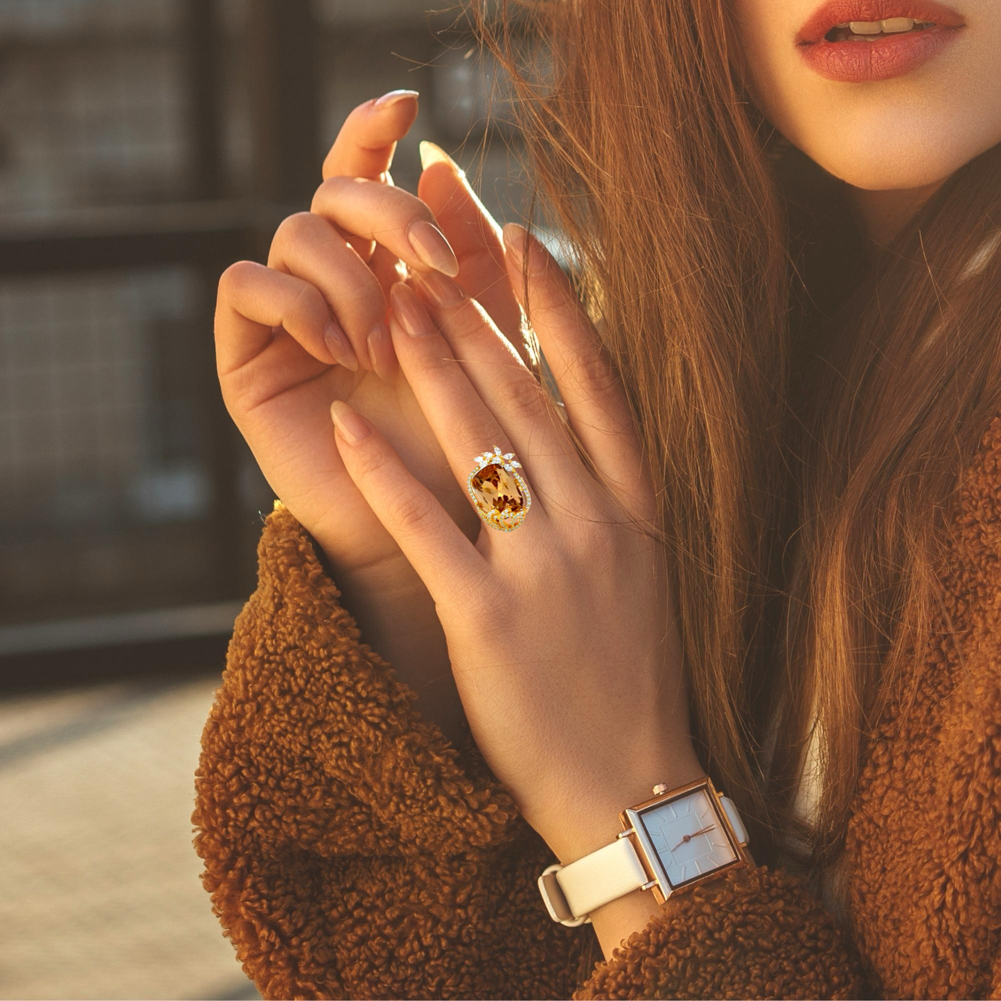 Elegant Golden Sehrova Crystal Ring