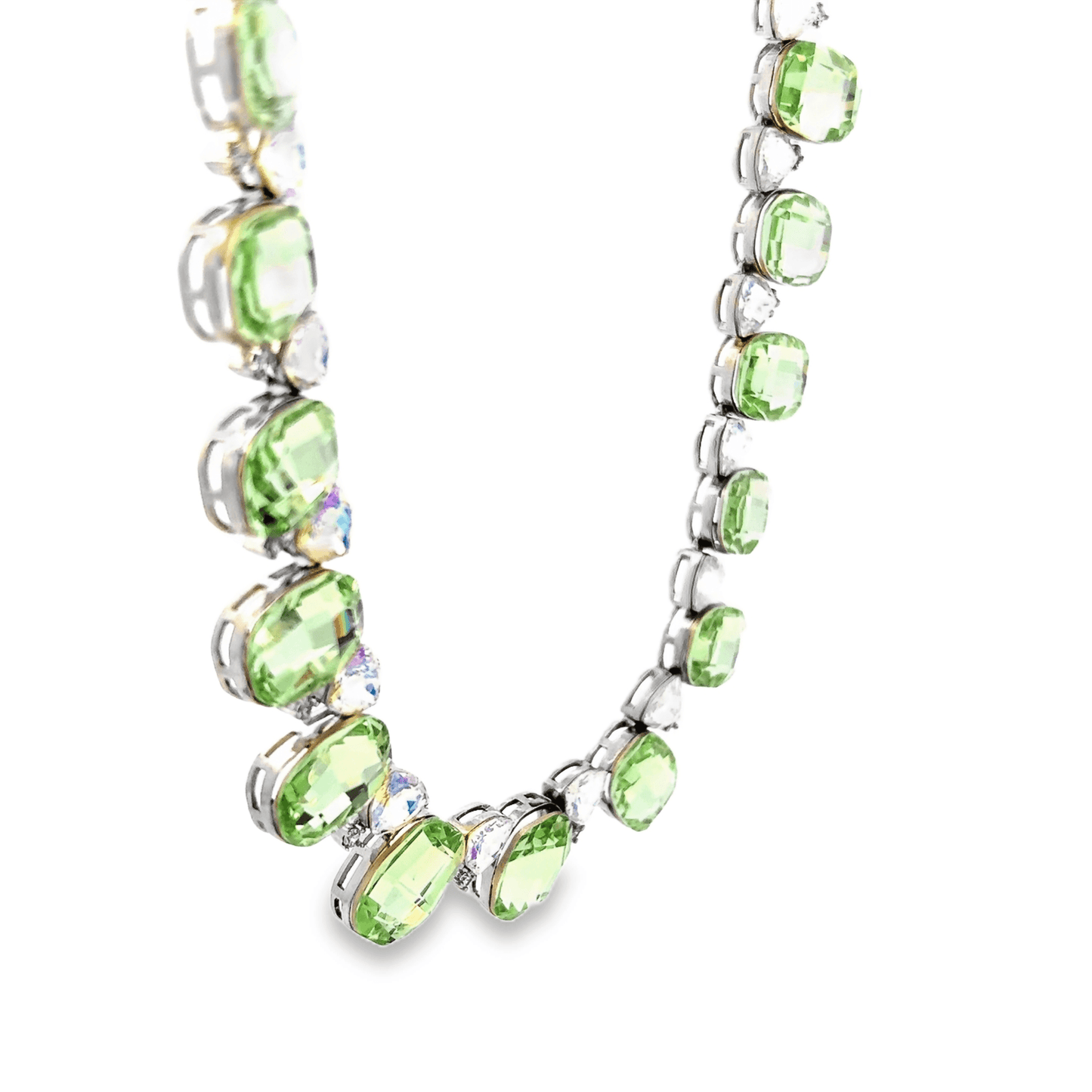 Elegant Light Green Sehrova Crystal Necklace