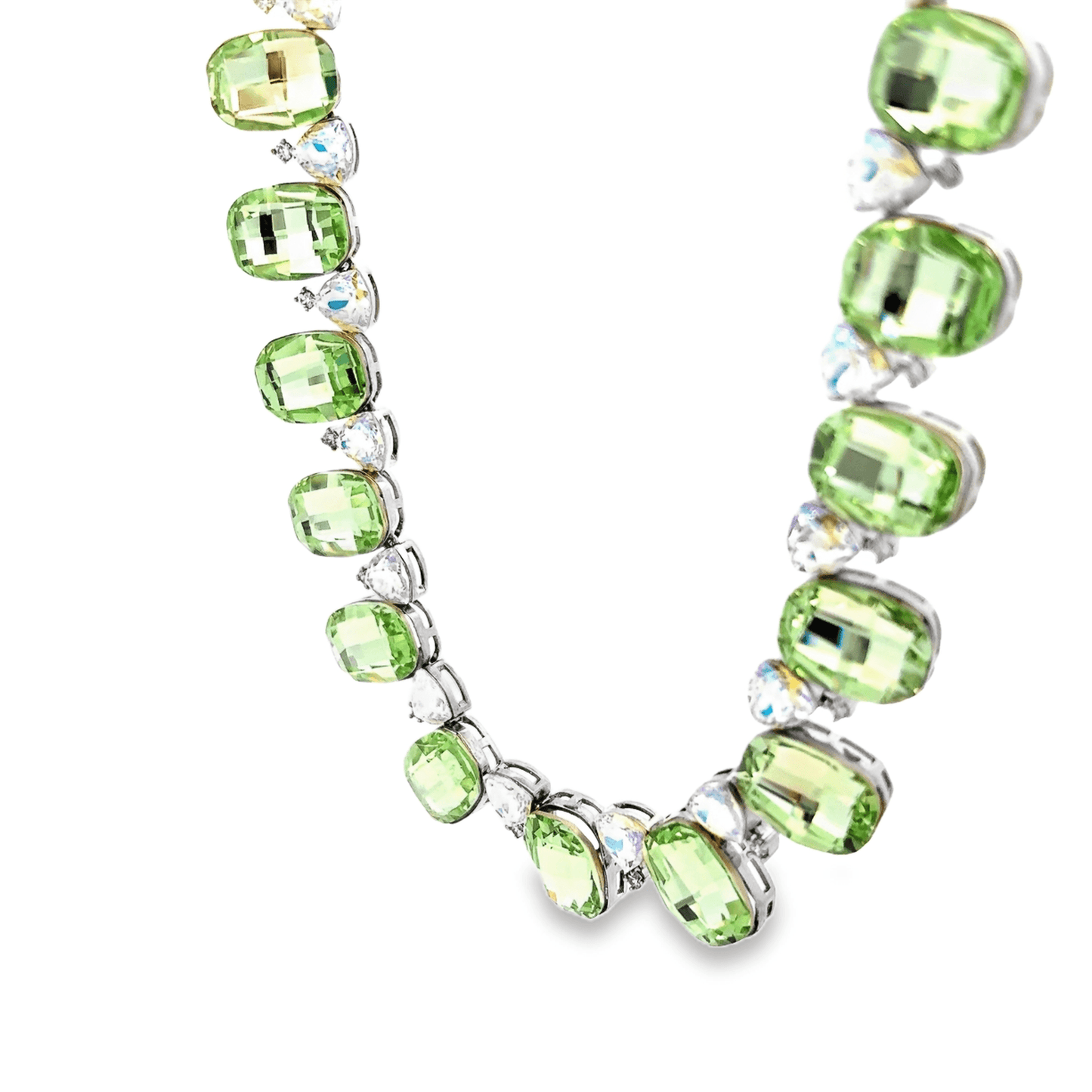 Elegant Light Green Sehrova Crystal Necklace