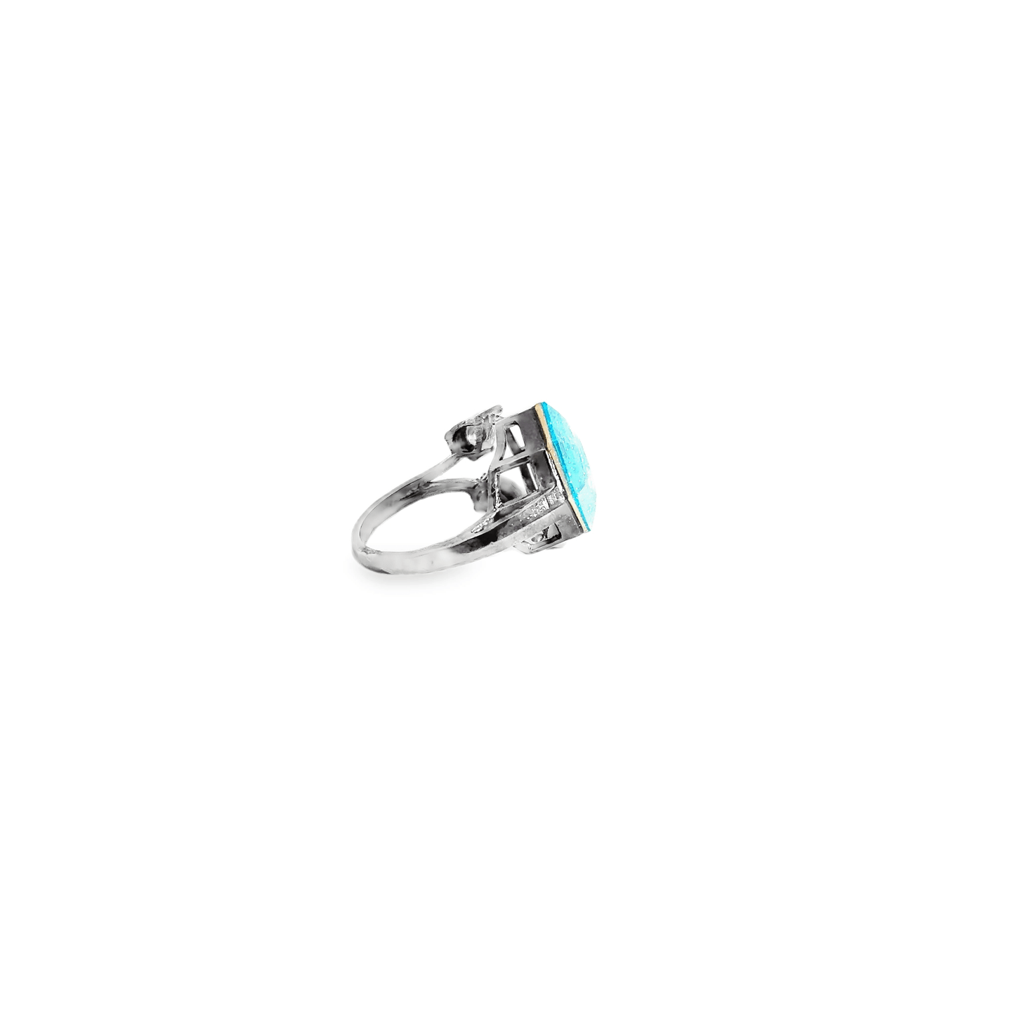 Stunning Blue Gemstone Ring