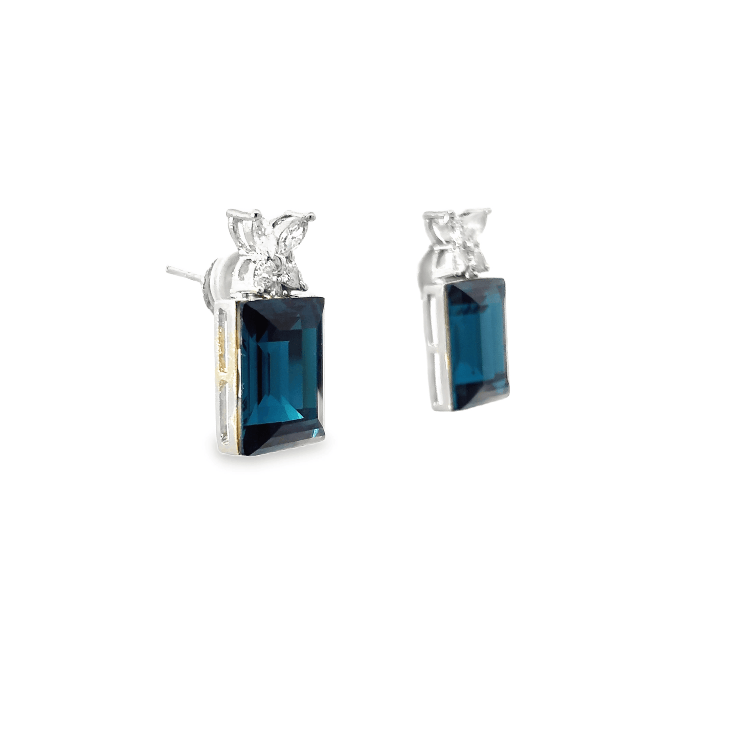 Elegant Sapphire Blue Crystal Pendant Set