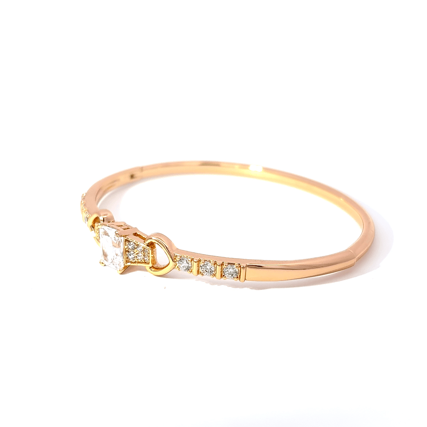 Elegant Gold Bangle with Emerald-Cut Diamond