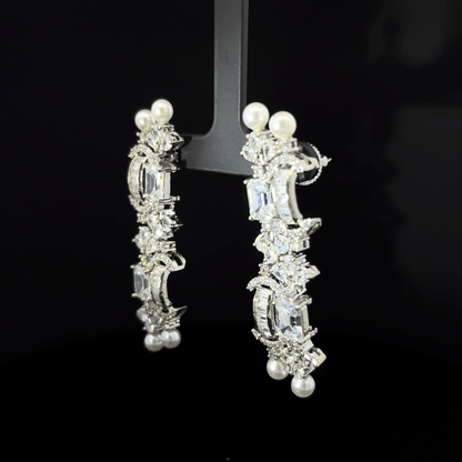 Elegant Silver and Pearl Chokar