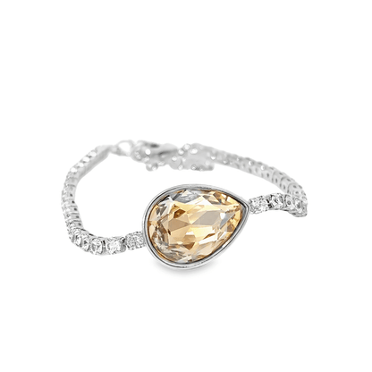 Elegant Teardrop Bracelet