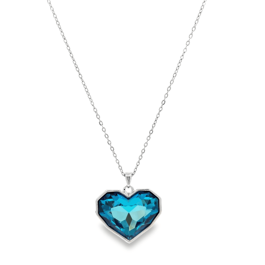 Elegant Heart-Shaped Pendant Set