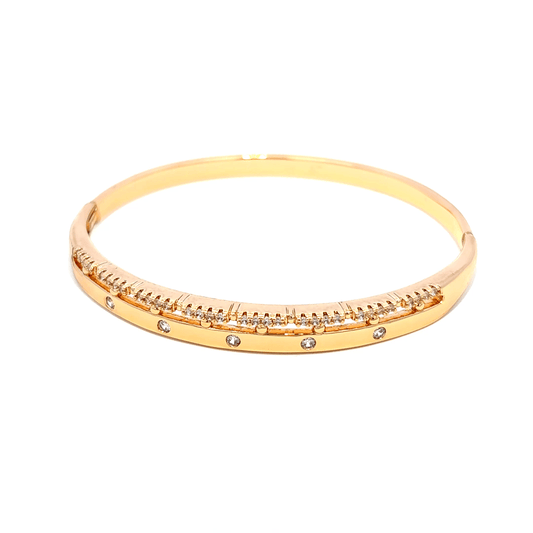 Gold Bangle with Round Brilliant Diamonds