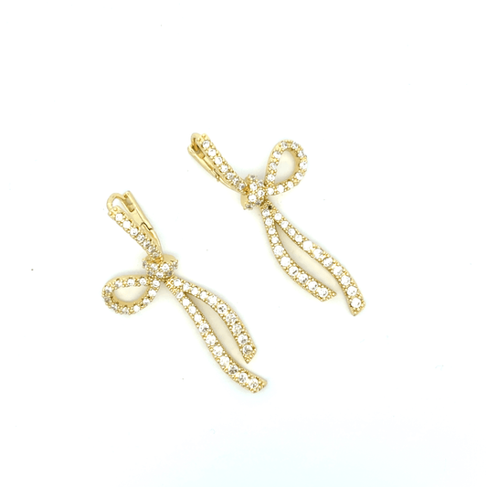 Gold Dangle Earrings with Brilliant-Cut Diamonds