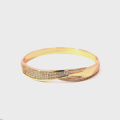 18K Gold Bangle Bracelet with Round Brilliant Cut Diamonds