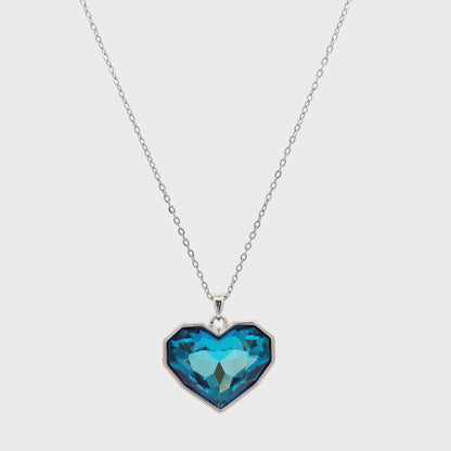 Elegant Heart-Shaped Pendant Set