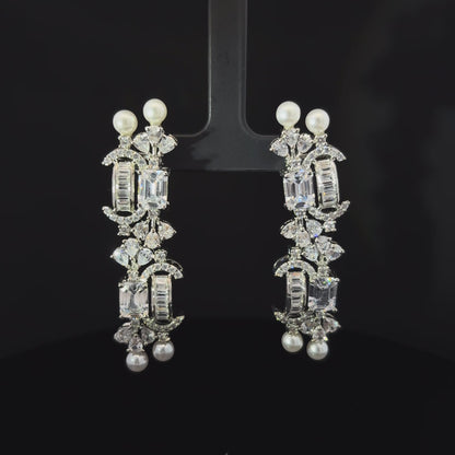Elegant Silver and Pearl Chokar