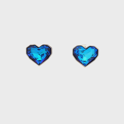 Elegant Heart-Shaped Pendant Set